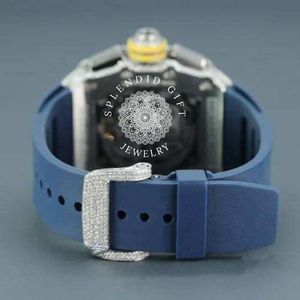Reloj de Lujo Splendid con Diamantes para Hombre, Caja de Acero, Movimiento de Cuarzo ETA, Cristal de Zafiro, Correa de Moissanita Plateada, Día/ Fecha, Resistente al Agua 10m - Product Image 3