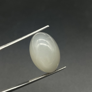 Pierre de Lune Naturelle Ovale Cabochon 18x12.3x10.5mm 17.20 Carats |   Pierre précieuse polie non montée pour bijoux (bague, pendentif) - Product Image 1