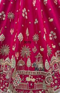 Ensemble de Lehenga indien rose brodé en soie et polyester à séchage rapide avec dupatta en résille, tenue de mariée deux pièces, robe de festival - Product Image 4