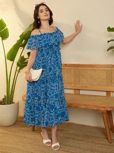 Robe à bretelles à volants imprimée bleue personnalisée, tenue décontractée pour le travail et les activités de plein air, disponible au meilleur prix de gros - Product Image 2