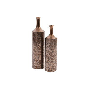 Colección de Floreros de Hierro Contemporáneos con Superficie de Fabricación Artesanal y Atractivo de Lujo - Product Image 3