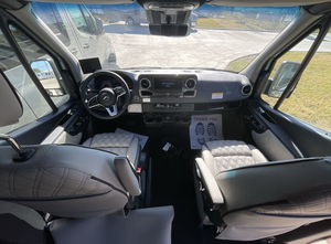 <span class=keywords><strong>Prix</strong></span> Réduit – Camping-car d'occasion 2025 American Coach American Patriot MD2 170EXT Classe B – Intérieur Spacieux – Euro 5 - Product Image 5