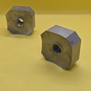 Lames de broyeur Vecoplan M12 40x40mm, lames rotatives convexes et concaves pour machines à plastique et caoutchouc - Product Image 1