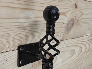 Matériel de clôture en fer galvanisé de style traditionnel Iron Nature avec barres torsadées et extrémités sphériques pour clôtures, treillis et portails – Durable - Product Image 5