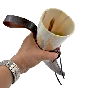 Mug en corne avec sangles en cuir, fait main, en corne naturelle, tasse à boire, mug à bière/vin Viking, articles de bar pour la maison, les fêtes et la décoration de festivals - Product Image 4
