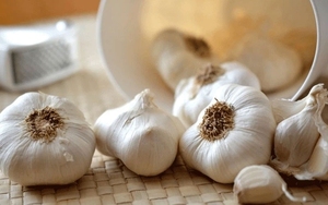 Masterful Garlic Slices | Bold Taste, All Natural | Grown In Vietnam - Product Image 3