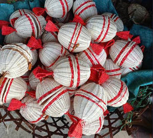 Cestas de Mimbre Natural Hechas a Mano, Cestas Colgantes para Almacenamiento, Sin Recubrimiento, Capacidad de 0.2 kg para Dulces y Chocolates - Product Image 1