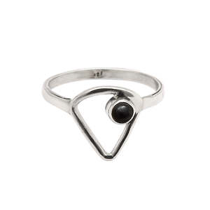 Bague en onyx noir naturel pour femmes, magnifique bague triangulaire en argent sterling 925, pierre ronde taillée, style bohème - Product Image 1