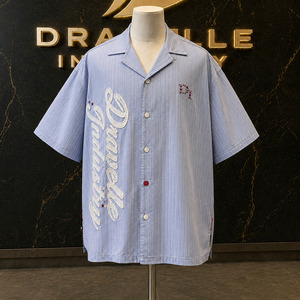 Camisa Y2K a Rayas Azules con Estampado Puff para Hombre, Oversize, de Corte Cuadrado, Manga Corta, Color Personalizado, Cuello con Botones de Estrella, Estilo Urbano, Abotonada - Product Image 1