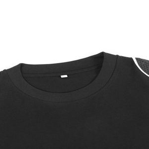 Camiseta casual minimalista para hombre, tela suave y transpirable, cómoda y elegante para uso diario, ropa para un look moderno y cuidado. - Product Image 5