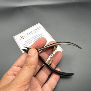 Pince à cuticules noire mate avec ressort doré, taille de la pointe 8 mm, logo personnalisé, instrument de beauté en acier inoxydable, service OEM - Product Image 6