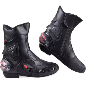 Bottes de moto protectrices avec soutien renforcé de la cheville, semelle antidérapante, panneaux respirants et design de tourisme durable - Product Image 6