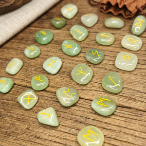 Ensemble de runes en aventurine verte naturelle, pierres de divination en cristal poli, guérison spirituelle, méditation, divination, ensemble de pierres précieuses - Product Image 1