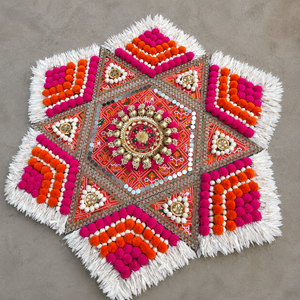 Tapis Rangoli en pompons faits main en forme d'étoile, rose, orange, blanc, avec décorations miroir perlées, pour Diwali, mariage, Puja, sol - Product Image 3