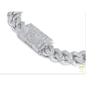 Pulsera Cubana Totalmente Cubierta de Diamantes con Brillantes Moissanites y un Atractivo de Moda Urbana de Lujo - Product Image 5