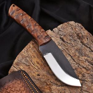 Cuchillo de caza y supervivencia hecho a mano de acero al carbono 1095 con mango de palisandro para exteriores. - Product Image 3