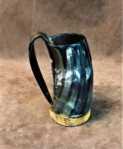 Mug en corne rustique, écologique et fait main pour bière, hydromel et bière artisanale - Design moderne pour bars à domicile et festivals - Product Image 2