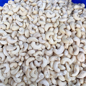 Wholesales Vietnam Cashew <b>Nut</b> W210 Cashew <b>Nut</b> Kernel Santigo Vietnam OEM, ODM - Product Image 1