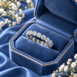 Bague éternelle en diamant de laboratoire DEF taille brillant |   Bague de mariage en or massif 9K 14K 18K à griffes partagées, bijoux fins de luxe à superposer - Product Image 4