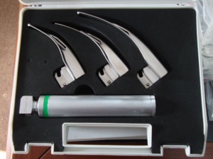 MayoMed Manual Fiber <b>Optic</b> Macintosh Laryngoscope Reusable 3 Blades Intubation Surgical <b>Instruments</b> Diagnostic CE Certified - Product Image 1