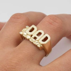Bague classique en or massif 10 carats avec lettres serties de griffes, bijou unisexe pour tous les jours. - Product Image 3