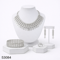 Ensemble collier et boucles d'oreilles pendantes élégants pour femme, plaqué or naturel, zircon, motif feuille tendance, chaîne corde