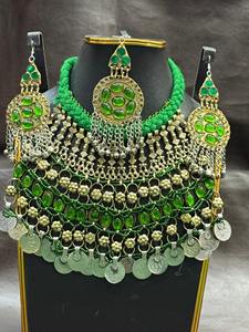 Exquisito conjunto de gargantilla y aretes afeganes Kuchi con incrustaciones de turquesa y cadenas de monedas de varias capas. - Product Image 2
