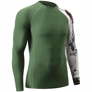 เสื้อรัดกล้ามเนื้อสำหรับนักกีฬามืออาชีพ ระบายอากาศได้ดี UPF50+ แห้งเร็ว ผ้าพิมพ์ลายด้วยเทคโนโลยีถ่ายโอนความร้อน รับผลิตแบบ OEM ODM ขายส่ง - Product Image 3