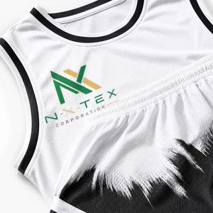 ชุดยูนิฟอร์มบาสเก็ตบอลชายแบบซับลิเมชั่นสั่งทำพิเศษ เสื้อตาข่าย กางเกงขาสั้น ชุดกีฬาสำหรับทีม ชุดแข่งขัน พร้อมกระเป๋าข้าง รับผลิตแบบ OEM - Product Image 6