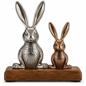 Statues de lapins en argent sur socle en bois, 7 pouces de haut, décoration de Pâques pour la maison - Product Image 4