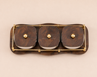 Ensemble de plateaux en bois avec 3 bocaux en acier inoxydable, accents argentés, design rustique, multifonctionnel pour la décoration de table à manger