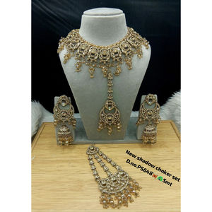 Parure de bijoux de luxe vintage en alliage plaqué rhodium avec strass en cristal : collier ras-du-cou, boucles d'oreilles, Maang Tikka, bague et bracelet – Nouveauté, idéal pour un cadeau - Product Image 1