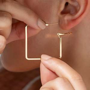 PRAO高品质Quadra线圈耳饰细环耳环 - Product Image 1