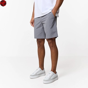 Shorts chino décontractés pour hommes, taille mi-haute, fermeture boutonnée, extensibles, 100 % polyester, logo frontal, motif uni, vêtements de travail d'extérieur, été - Product Image 3