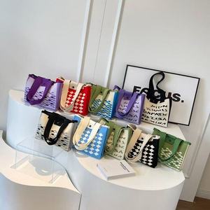 Nuevo Bolso de Hombro Versátil y Casual de Moda para Mujer, con Correa Única, Cierre de Cremallera, para Viajes, Compras y Vida Diaria - Product Image 1