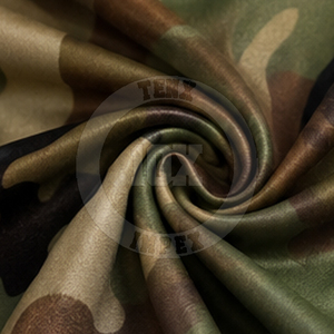 Uniforme de Baloncesto de Primera Calidad con Tela de Secado Rápido y Ajuste Atlético Cómodo - Product Image 6
