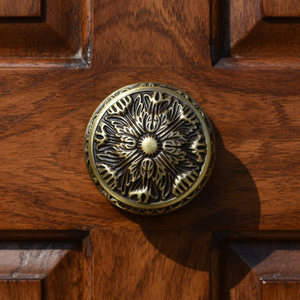 Poignée de porte en laiton massif finition antique |   Poignée de porte principale robuste |   Quincaillerie d'entrée classique vintage pour porte d'entrée de maison - Product Image 4