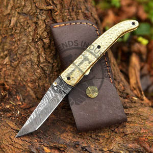 มีดพับดามัสกัสแบบพกพา รุ่นใหม่ล่าสุด ผลิตด้วยมืออย่างประณีต เหมาะสำหรับพกพา ล่าสัตว์ เอาตัวรอด และตั้งแคมป์ พร้อมด้ามจับทองเหลือง - Product Image 1