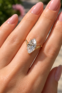 แหวนเพชรทรงมาร์คีส์ 3 กะรัต ผลิตในห้องปฏิบัติการ ยี่ห้อ Lurba Jewels สำหรับผู้หญิง ทองคำขาว 14K ได้รับการรับรองจาก IGI สีแฟนซีไลท์ - Product Image 2