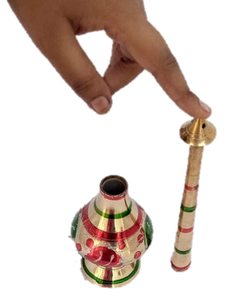Botella Pulverizadora Gulab Pash de Latón Puro de 10 Pulgadas, Dorada, para Agua de Rosas, Perfume y Agua Bendita, para Decoración de Templos y Pooja - Product Image 6