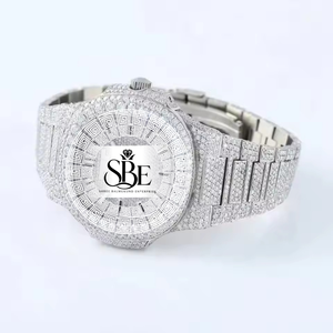 Reloj de Diamantes de Diseño Elegante, Fabricación India, Mecanismo de Cuerda y Diamantes Brillantes Impresionantes para Suministro Mundial - Product Image 2