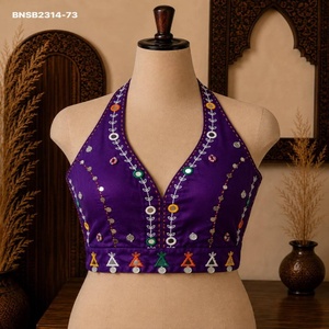 Blouse à col halter en tissu de bonne qualité avec broderie multi-fils Kodi-Coin et travail Katha miroir, à prix avantageux, fournisseur indien - Product Image 1