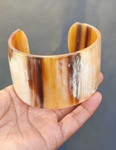 กำไลข้อมือเปิดรูปทรงเขาสัตว์ ทำมือ ขัดเงา ประดับมุกเทียม สำหรับผู้หญิง ทันสมัย เป็นมิตรกับสิ่งแวดล้อม ลายสัตว์คริสเตียน ของขวัญแต่งงาน - Product Image 5