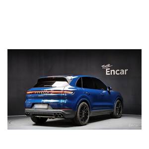 Porsche Cayenne 3.0 2024 con Caja de Cambios Automática, 18,656 km, Volante a la Izquierda, Asientos de Cuero, Cámara Trasera - Product Image 2