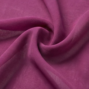Pañuelo Hijab de Lujo Personalizado con Lazos Florales Cuadrados, Nuevo, para Mujeres Musulmanas, Sensación Suave, Pañuelo Premium, Chal de Moda, Elegante - Product Image 5