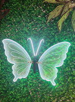 Grandes lumières décoratives papillon LED, adaptées à une utilisation dans les sentiers, les lieux d'événements, les mariages, les fêtes et autres occasions.