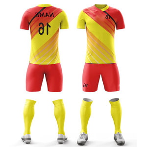 ชุดฟุตบอลคอลเลคชั่นใหม่รับซัมเมอร์ ขายส่งเสื้อผ้าสำหรับทีมสโมสร ชุดแข่งพร้อมกางเกงขาสั้น ชุดพิมพ์ลาย ชุดฟุตบอล แห้งเร็ว - Product Image 1