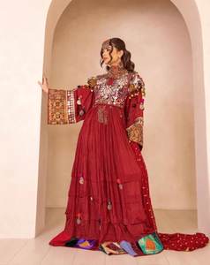 Nouvelles créations en promotion : Robes de mariée afghanes pour femmes, vente en gros, longues, brodées, avec dentelle, boutons, fermetures éclair et motifs vintage. - Product Image 2