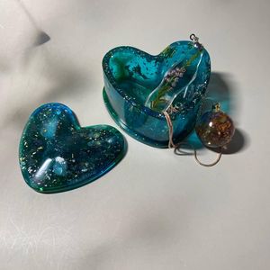 กล่องใส่เครื่องประดับเรซิ่น TIMELESS CRAFT รุ่น Blue Ocean Galaxy ทำด้วยมือ รูปทรงตามสั่ง กล่องเก็บเครื่องประดับอีพ็อกซี่เรซิ่น - Product Image 1