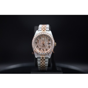 Reloj de Diamantes Moissanite Sofisticado Más Vendido para Regalos Corporativos, Bodas, Compromisos y Uso Diario Elegante - Product Image 1